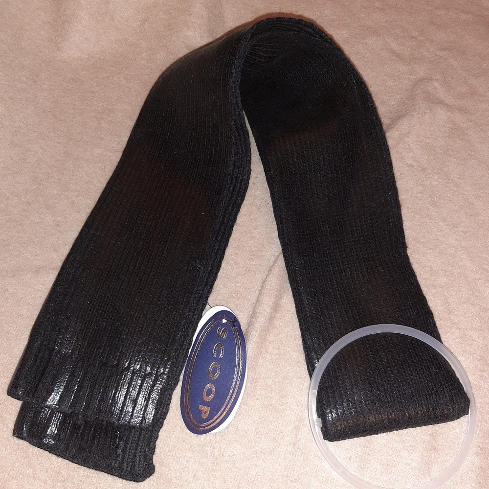 🇺🇲Scoop Black Shimmery Knit Scarf
